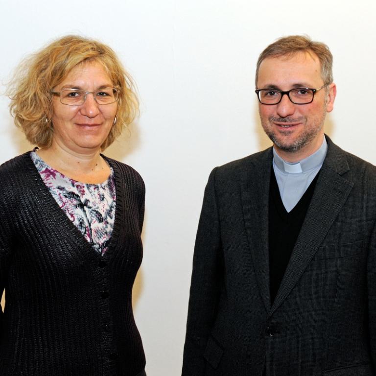 Prof. Dr. Claudia Bundschuh (Fachbereich Sozialwesen, Hochschule Niederrhein) und Generalvikar Dr. Stefan Heße (Ernannter Erzbischof von Hamburg)