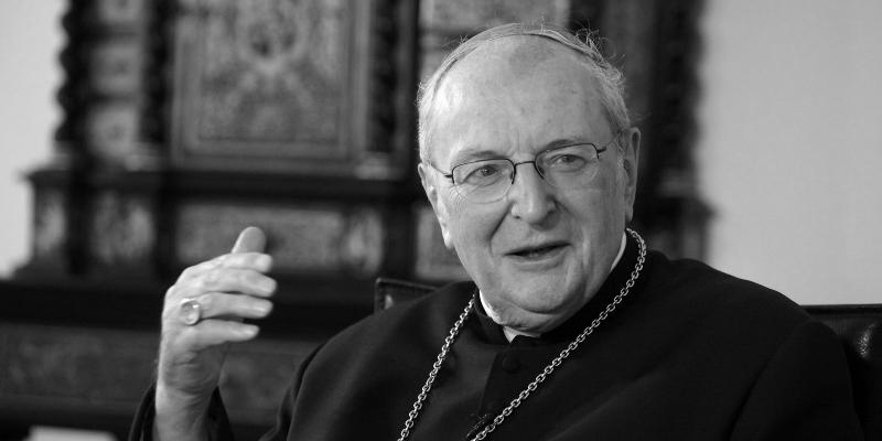 Joachim Kardinal Meisner, emeritierter Erzbischof von Köln, ist gestorben.