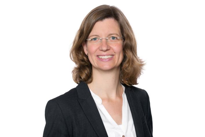 Dr. Cornelia Möres
