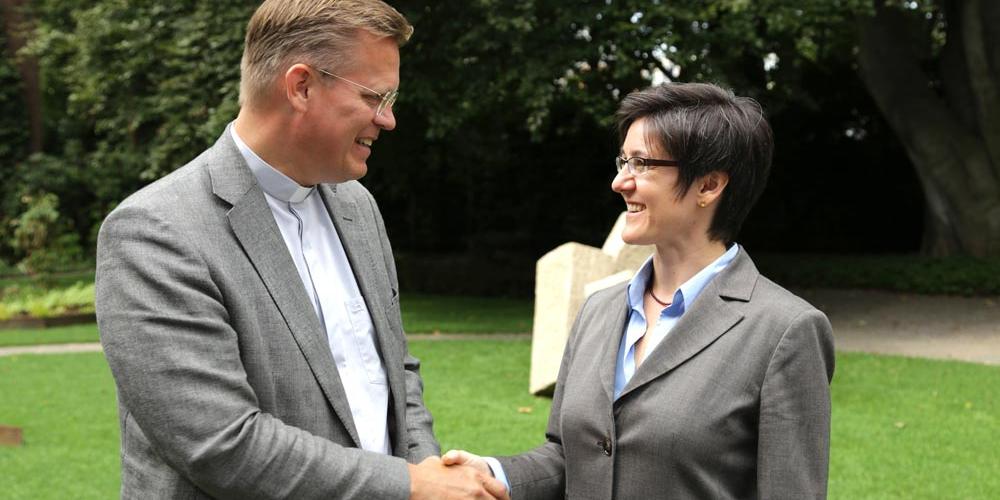 Generalvikar Meiering begrüßt Frau Dr. Schwarz-Boenneke