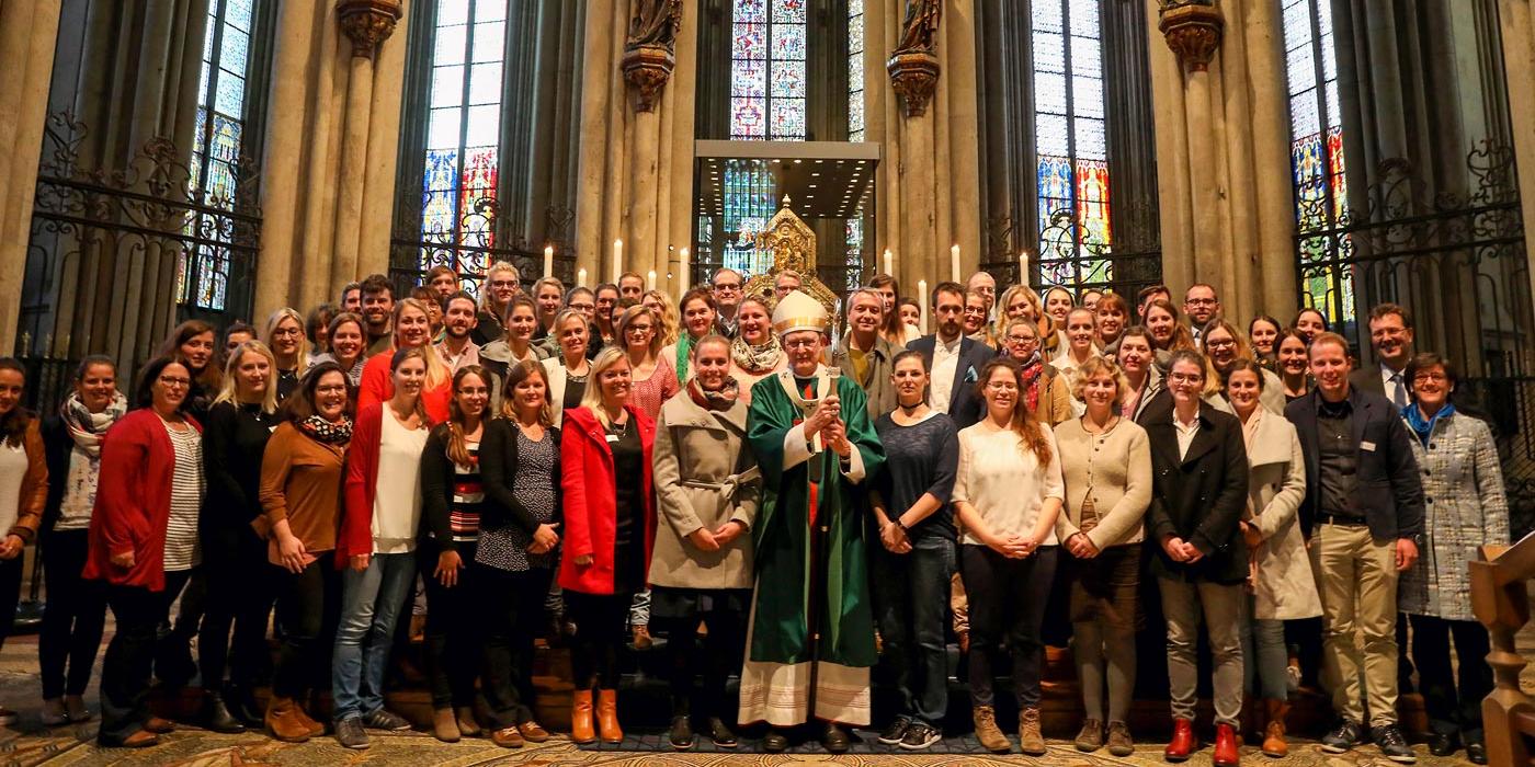 Kardinal Woelki überreichte im Kölner Dom am 8. Oktober 2018 an 66 neue Religionslehrerinnen und -lehrern die kirchliche Beauftragung.