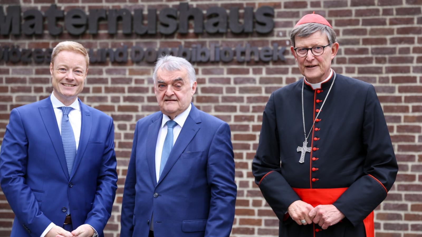 v.l. Thomas Pitsch (Bereichsleiter Schule& Hochschule), Herbert Reul (Minister des Innern des Landes Nordrhein-Westfalen), Rainer Maria Kardinal Woelki (Erzbischof von Köln)