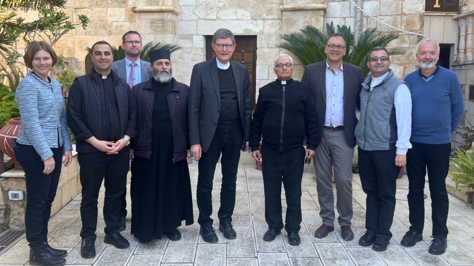 Kardinal Woelki beim Besuch einer christlichen Gemeinden in Burqin (Westbank)