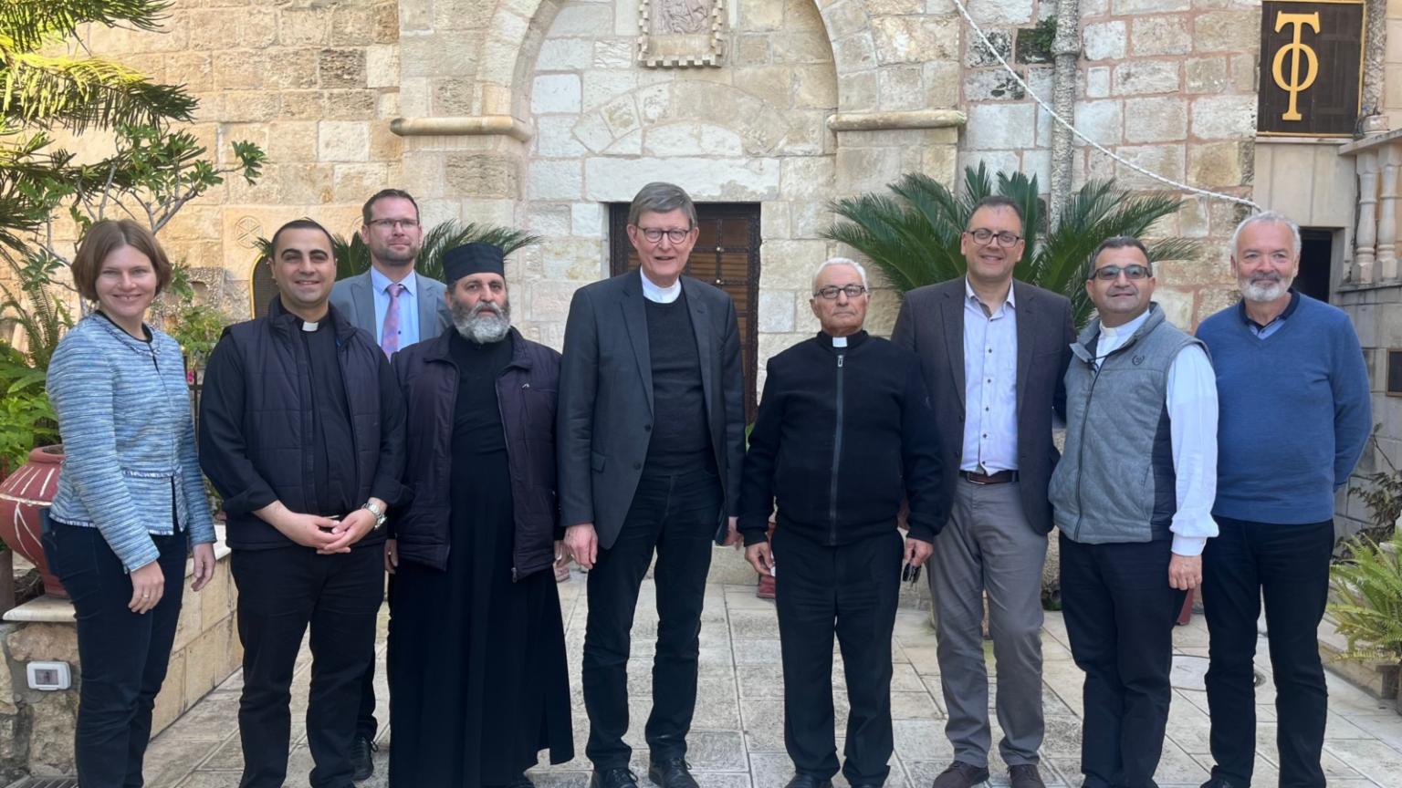 Kardinal Woelki beim Besuch einer christlichen Gemeinden in Burqin (Westbank)