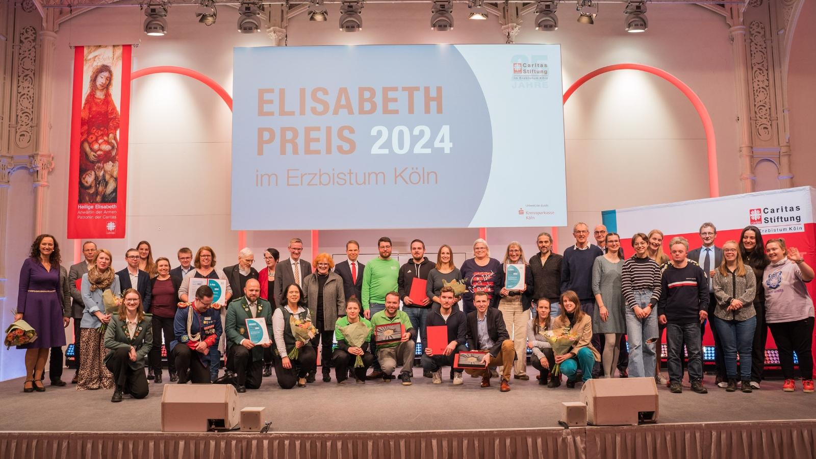 Die CaritasStiftung im Erzbistum Köln hat am 19. November 2024 in feierlicher Atmosphäre den Elisabeth-Preis verliehen.