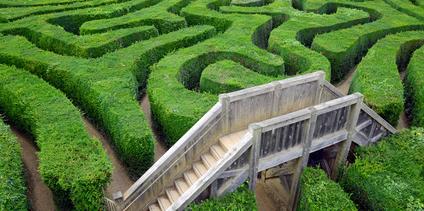 Labyrinth-Fotolia_51119750_XS
