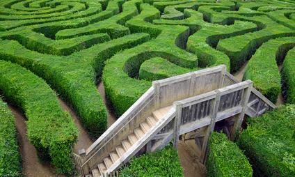 Labyrinth-Fotolia_51119750_XS